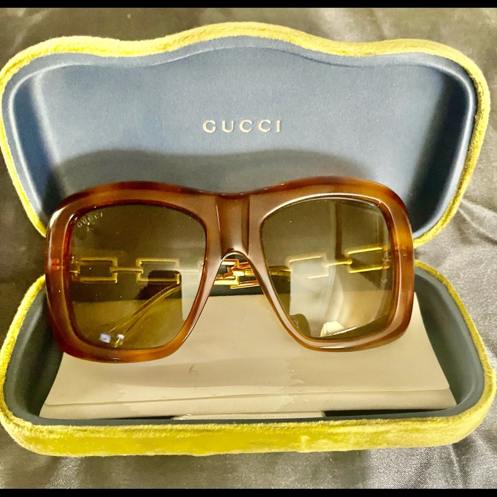 Authentic Gucci 530 Sunglasses 227/GGO 558694J0740 w/original case